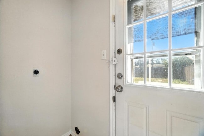 Building Photo - 2319 N. Danville Drive