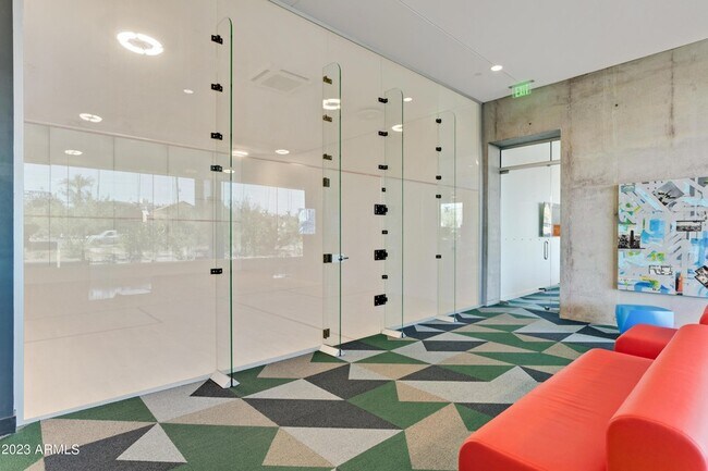Building Photo - 7180 E Kierland Blvd