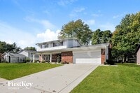 Building Photo - 1005 Lancaster Dr