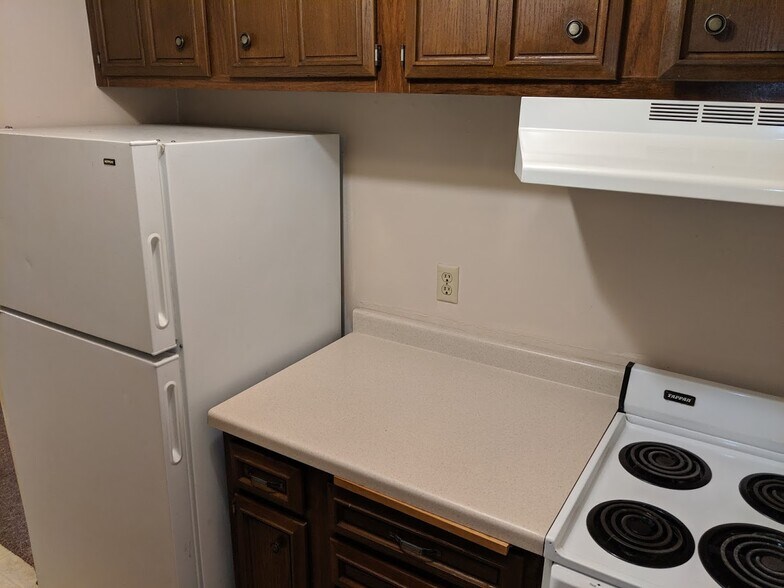 Building Photo - 401 N East St