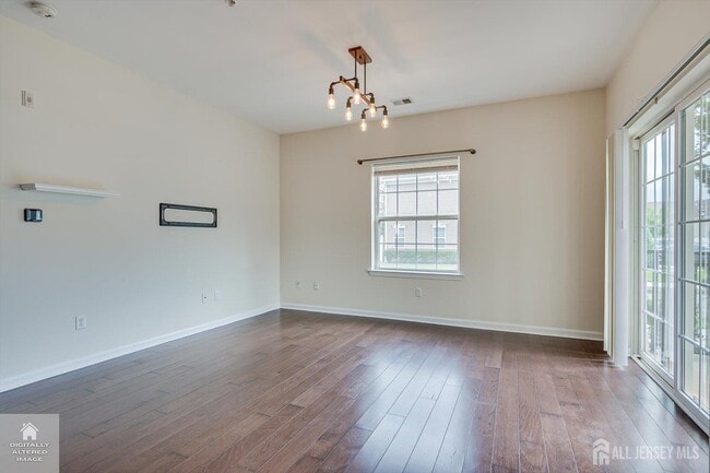 Building Photo - 712 Strassle Wy