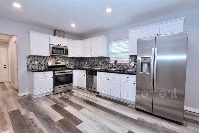 Building Photo - 3808 38th St