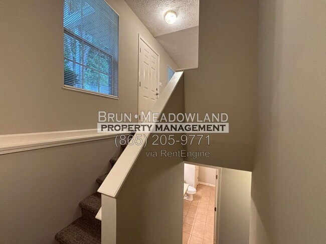 Building Photo - 820 Calypso Way