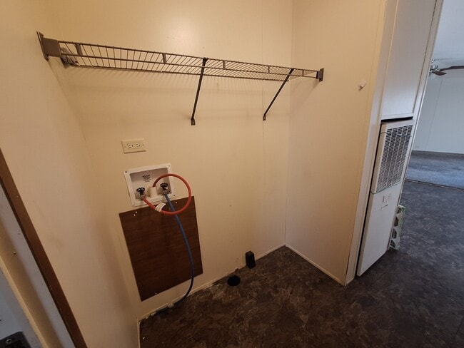 Building Photo - 1134 Kelly Dr