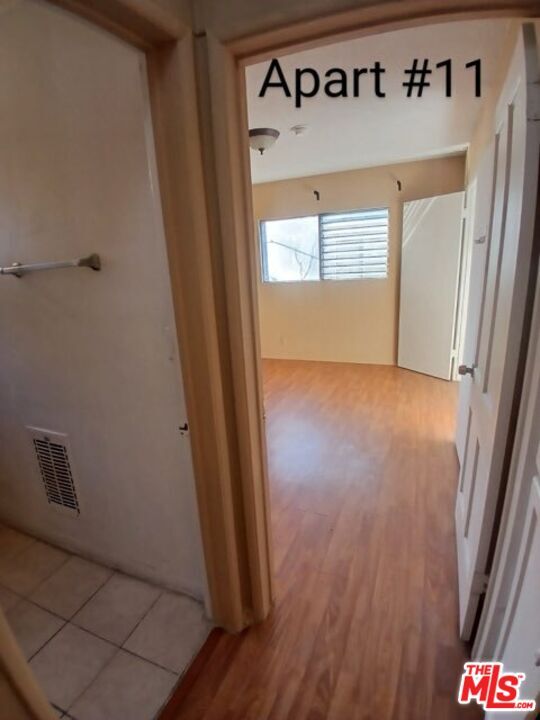 Building Photo - 4106 Rosewood Ave