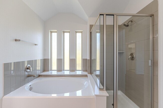 Building Photo - 58 Aventura Pl
