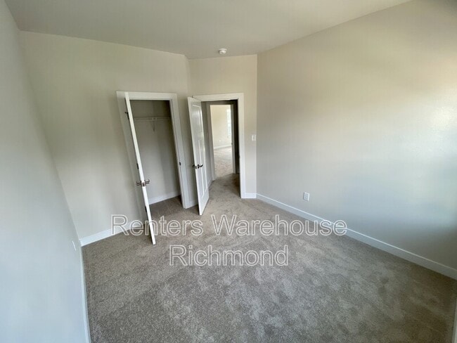 Building Photo - 4701 Mnr Xing Pl.