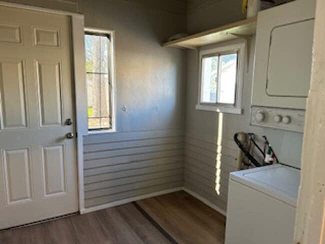 Building Photo - First Offering