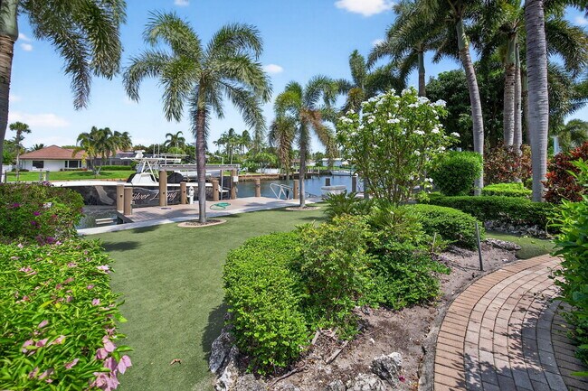 Building Photo - 728 Waterway Dr