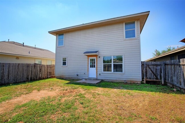 Building Photo - 3207 Barksdale Dr