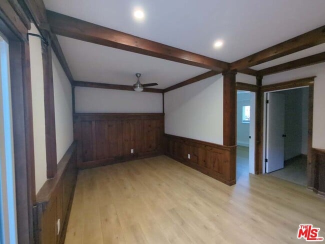 Building Photo - 6656 Swan St