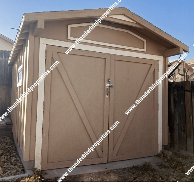 Building Photo - MOVE IN SPECIAL $250 off first months rent. Great NW home with large storage shed near the park.