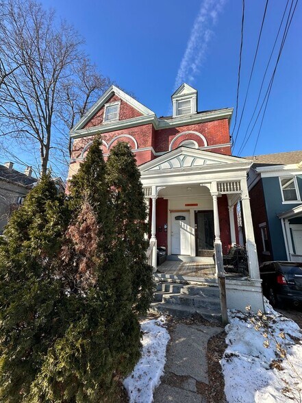 Building Photo - 2659 Bellevue Ave