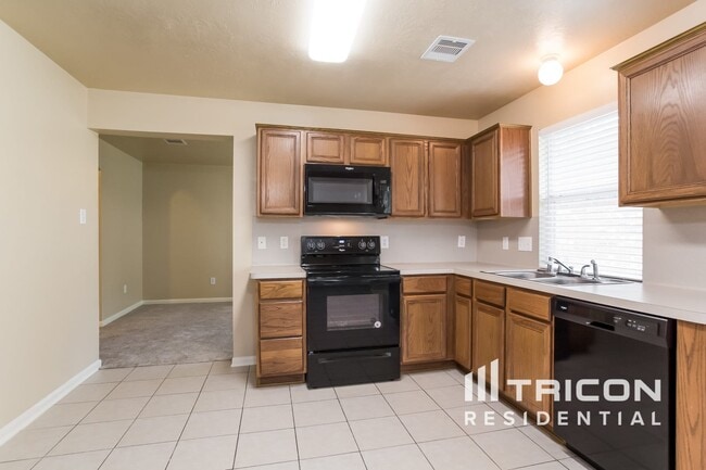 Building Photo - 20719 Wheaton Creek Ct