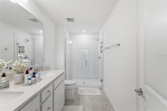 Building Photo - 11304 Blue Bay Dr