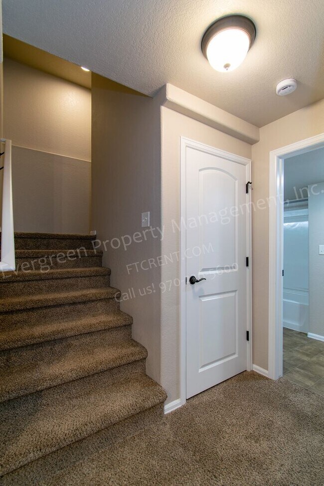 Building Photo - 3015 Denver Dr