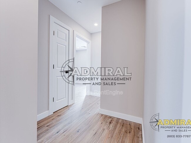 Building Photo - 3 Strafford Rd