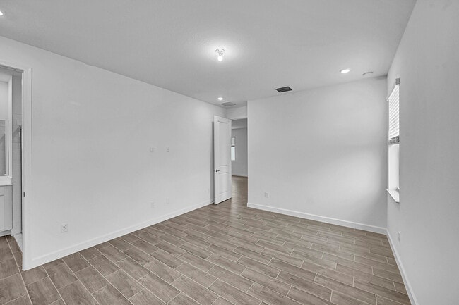 Building Photo - 3587 Angler Dr