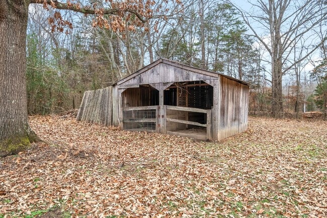 Building Photo - 3 Bedroom Pet Friendly Home For Rent!