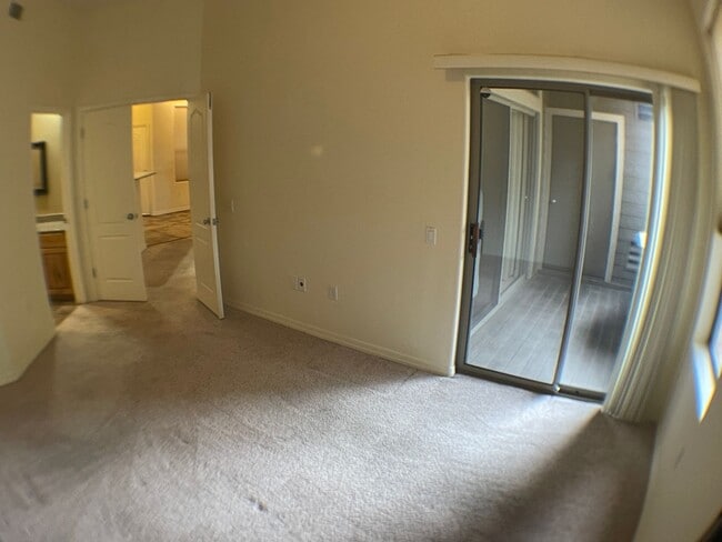 Building Photo - LEASE TAKEOVER_Summit park 2 bedroom condo