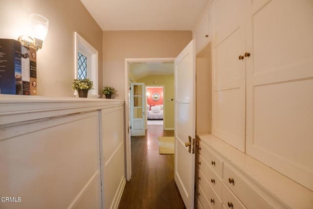Building Photo - 584 Rosemont Ave