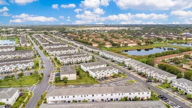 Building Photo - 2602 SE 11th St