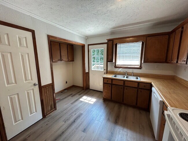 Building Photo - 1019 Wesley Cove