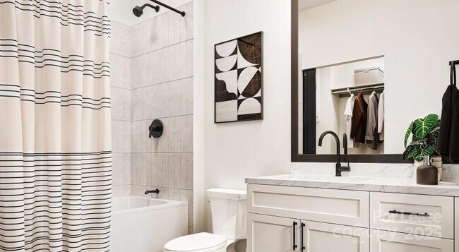 Building Photo - 255 W Bland St