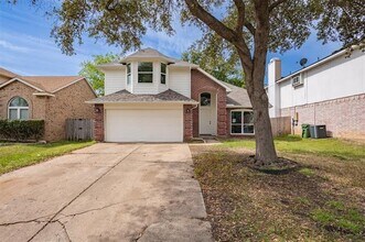 Building Photo - 2318 Bennington Dr
