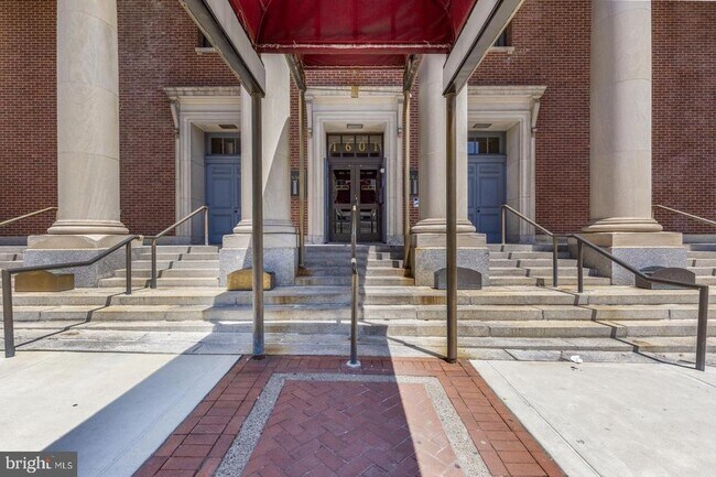 Building Photo - 1601 Spring Garden St