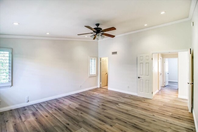Building Photo - Modern Elegance Meets Calabasas Comfort