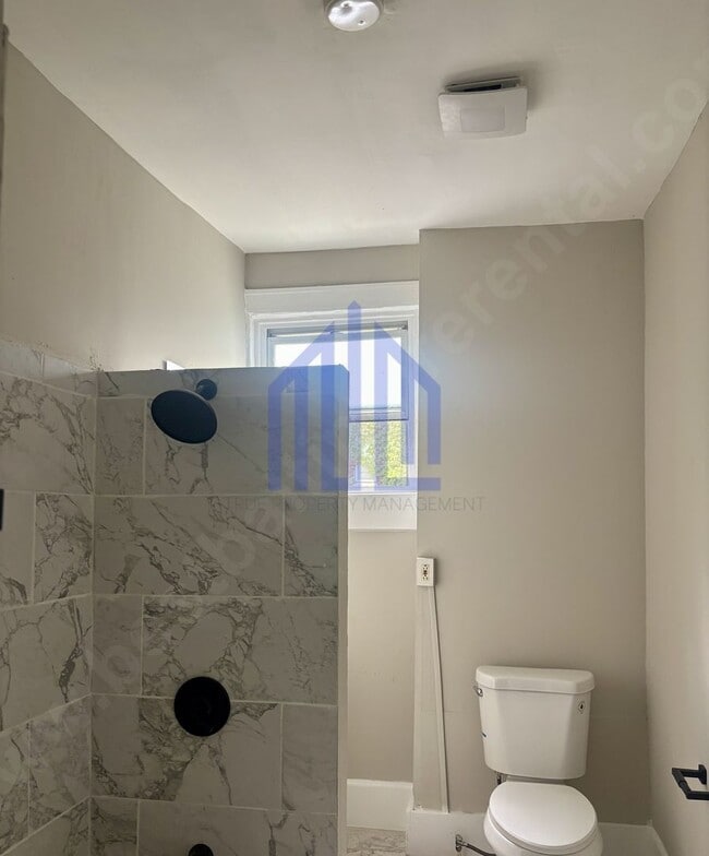 Building Photo - Coming Soon!!!!!! Spacious 4 Bedroom in West Baltimore