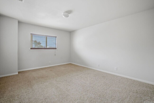 Building Photo - Spacious 5-Bedroom Home for Lease in Desirable Cibolo Location!