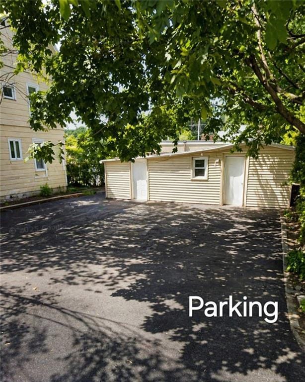 Building Photo - 495 Broad St