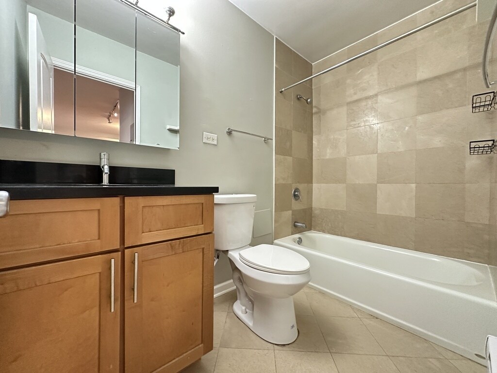 Building Photo - 4180 N Marine Dr