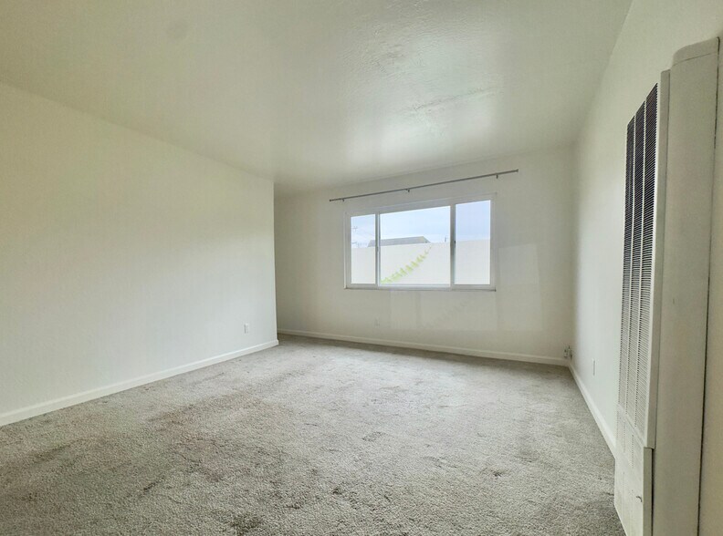 Building Photo - 6501 Raymond St