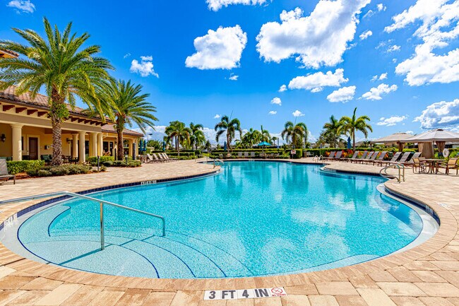 Building Photo - 559 SE Villandry Way