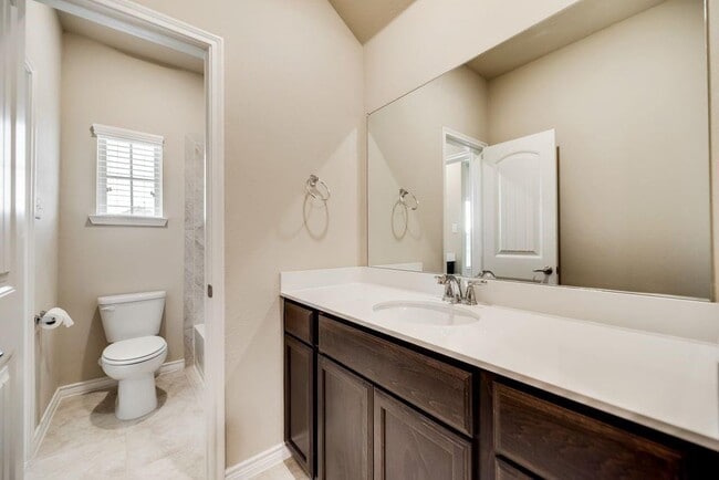 Building Photo - 10129 Leander Pl