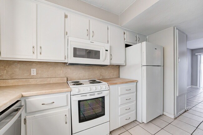 Building Photo - 1622 Claudia Dr