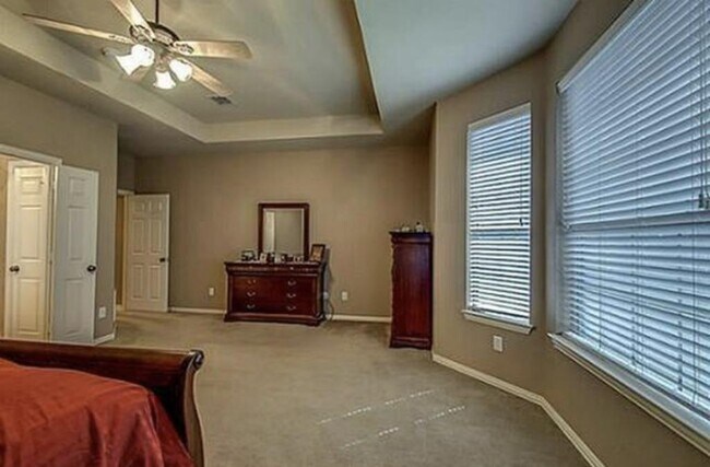 Building Photo - 204 Granite Falls Dr
