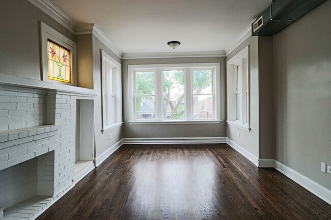 Building Photo - 6633 S Campbell Ave