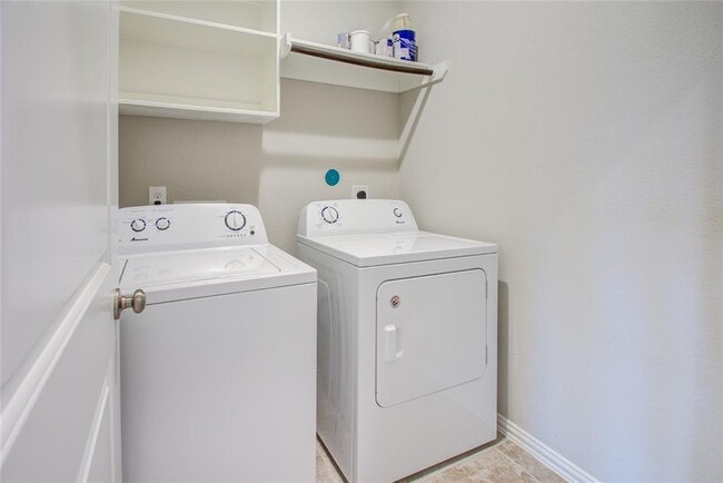 Building Photo - 19259 Presa Canyon Dr