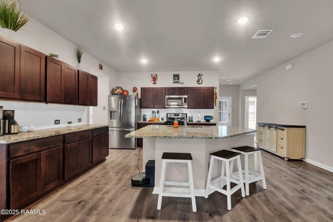 Building Photo - 101 Chestnut Oak Dr