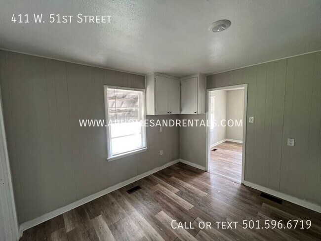 Building Photo - 411 W 51st St