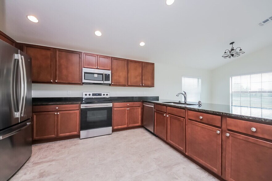Building Photo - 1000 Mardi Gras Dr