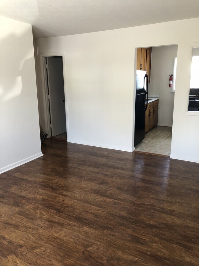 Building Photo - Two Bedroom Apartment for Rent