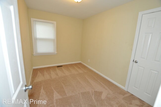 Building Photo - 3 br, 1 bath House - 104 Gumwood Drive