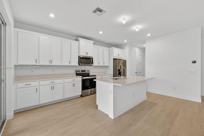 Building Photo - 3585 NW Solange Ct