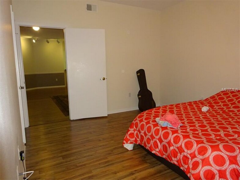 Building Photo - 5536 Metrowest Blvd