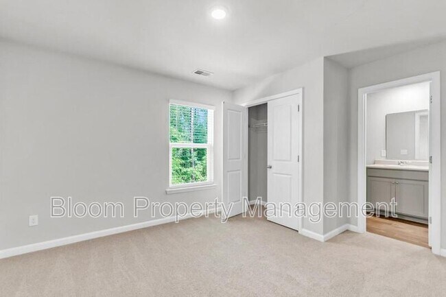 Building Photo - 159 Spencer Cir